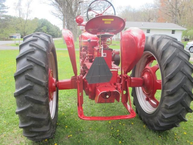 Image of Farmall Super M-TA equipment image 3