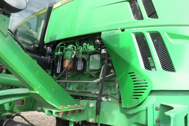 Image of John Deere R4030 equipment image 3