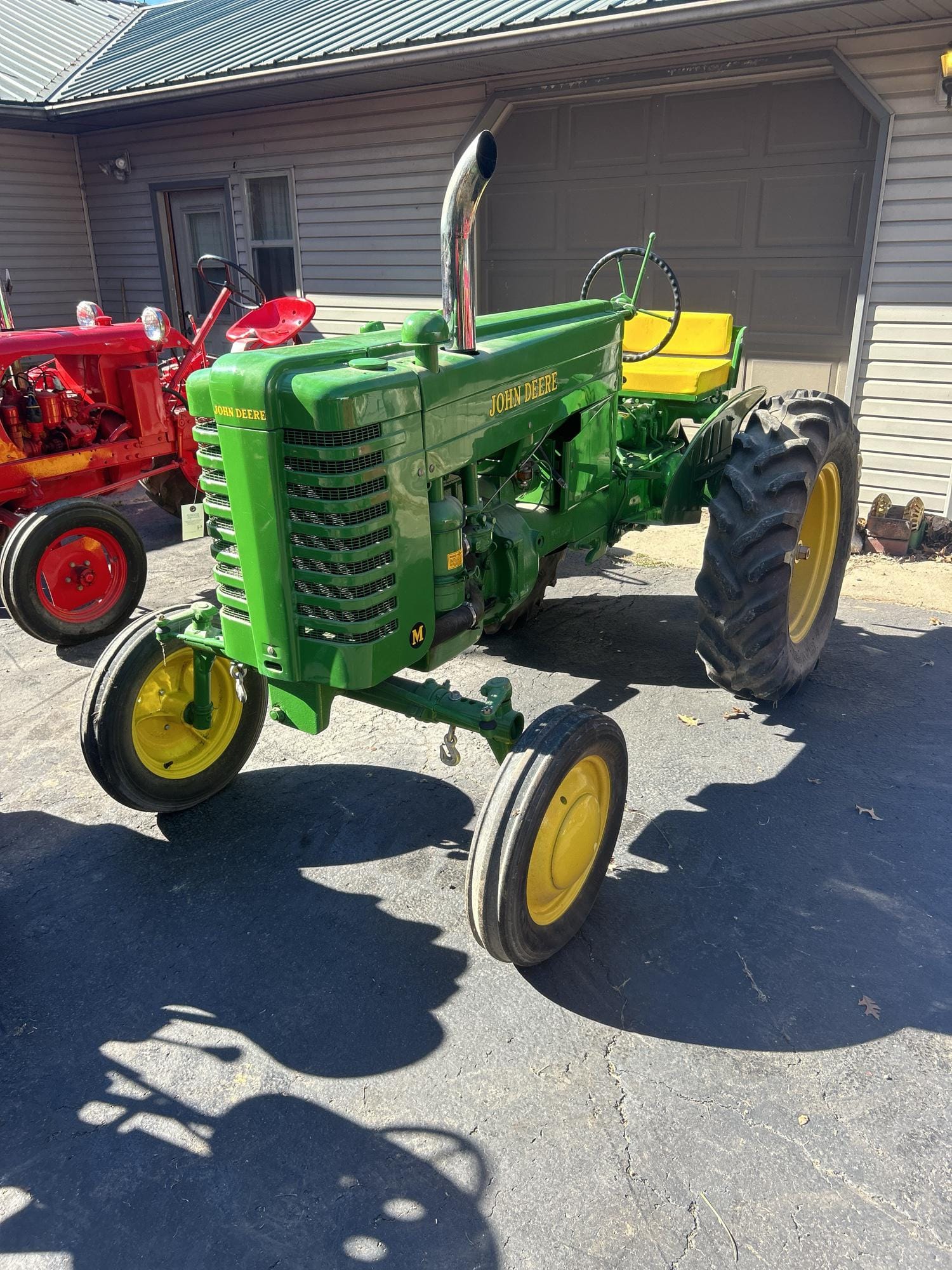 Main image John Deere M
