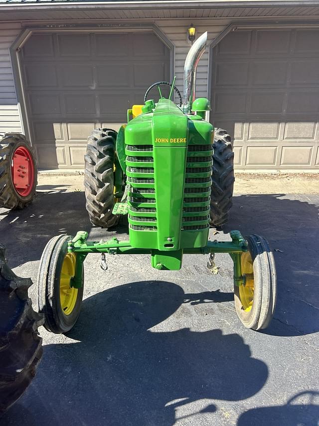 Image of John Deere M equipment image 1