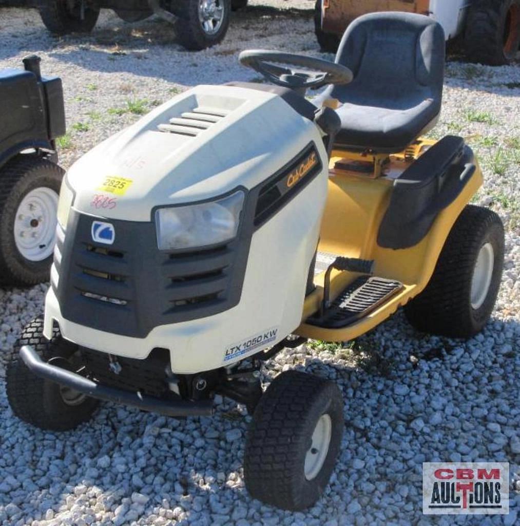 Image of Cub Cadet LTX1050 Primary image