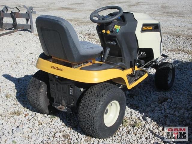 Image of Cub Cadet LTX1050 equipment image 3