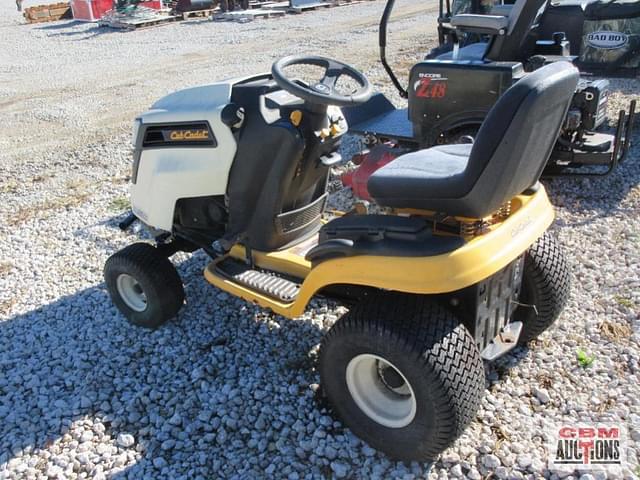 Image of Cub Cadet LTX1050 equipment image 2