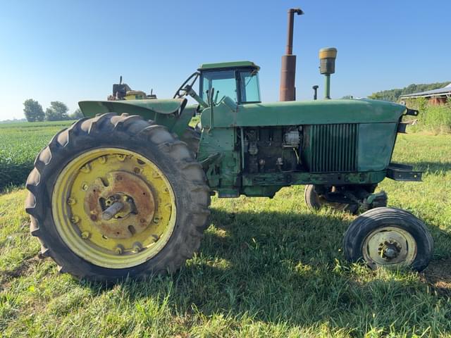 Image of John Deere 3020 equipment image 1