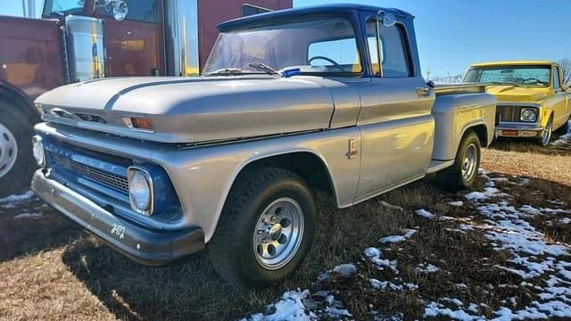 Image of Chevrolet C10 equipment image 4