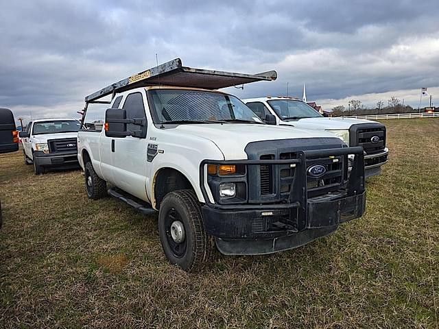 Image of Ford F-250 equipment image 1