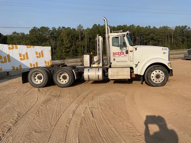 Image of International 9900I equipment image 3