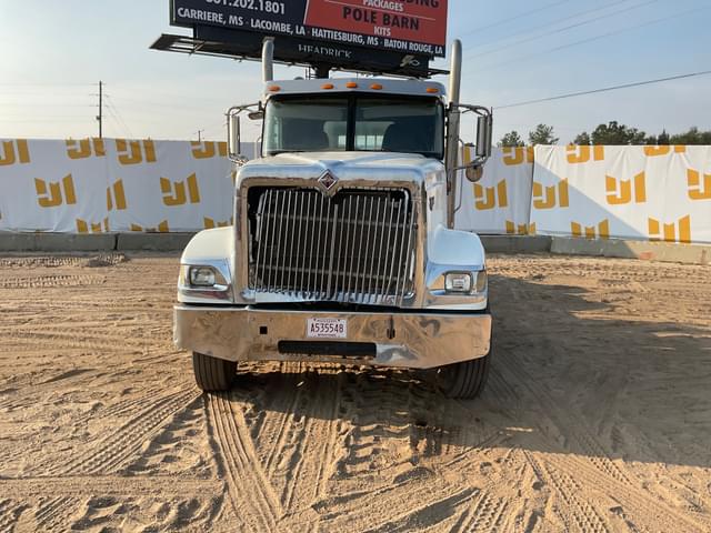 Image of International 9900I equipment image 1