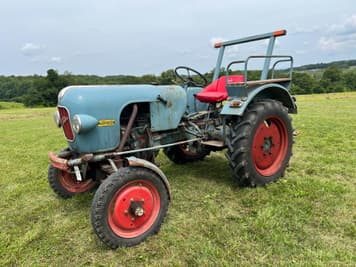 Main image Eicher EM100