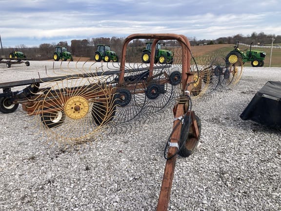 Enorossi Undetermined Equipment Image0