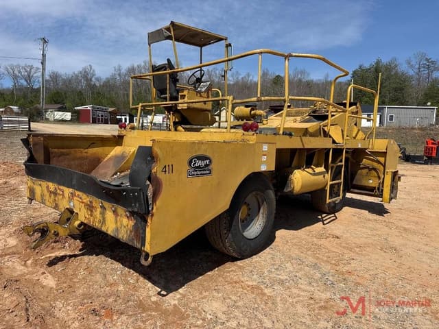Image of Etnyre Chip Spreader equipment image 1
