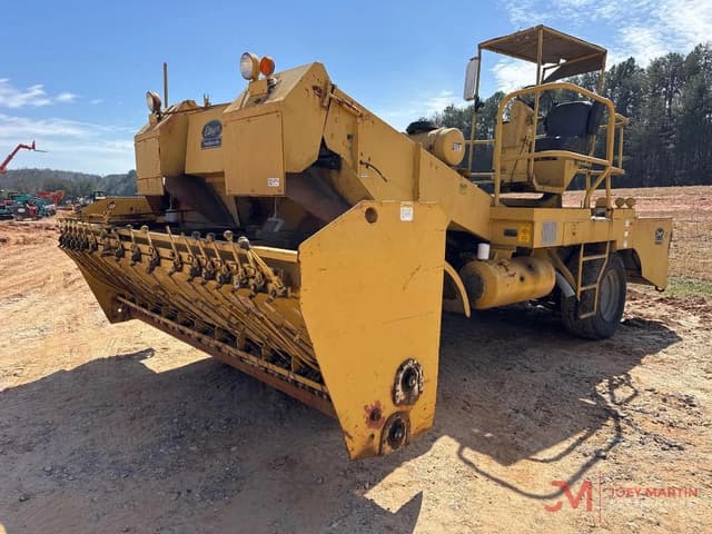 Image of Etnyre Chip Spreader equipment image 3