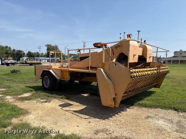 Image of Etnyre Undetermined equipment image 2