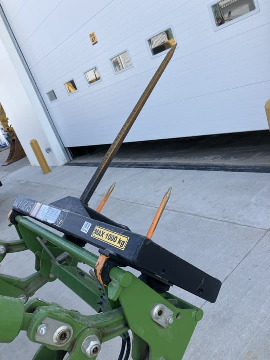 2023 Fendt Bale Spear Equipment Image0