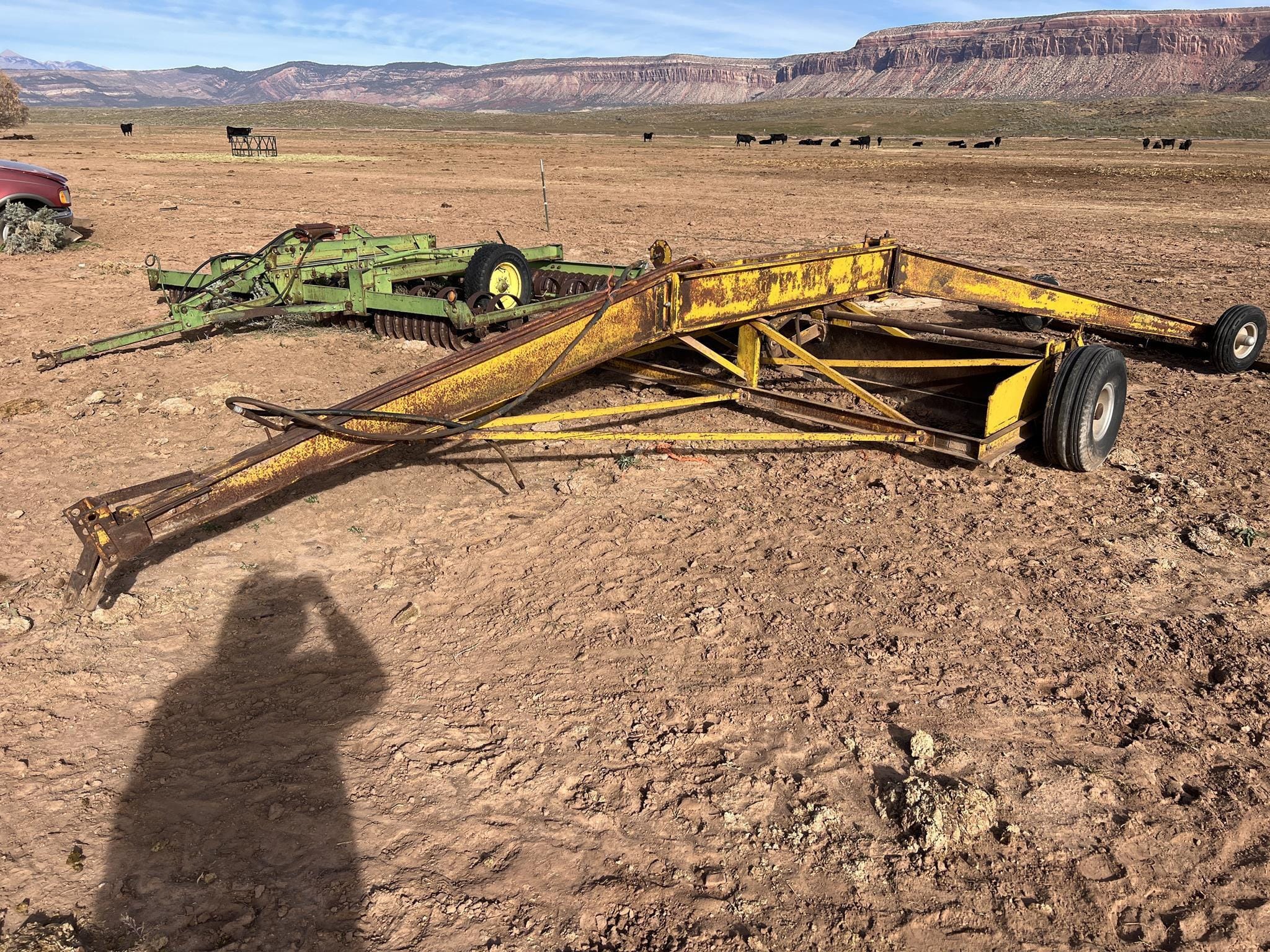 Eversman 329 Equipment Image0