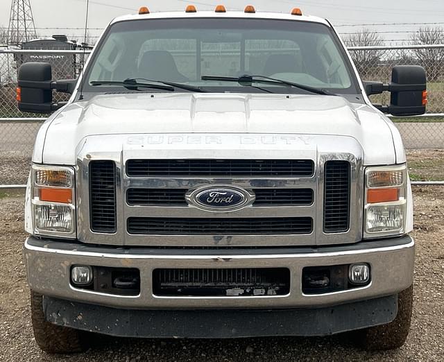 Image of Ford F-250 equipment image 1