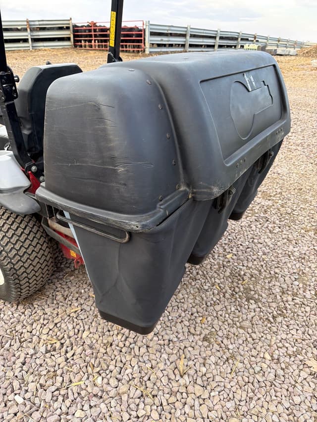 Image of Exmark Lazer Z equipment image 3