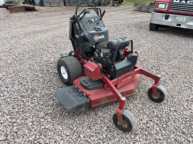 Image of Exmark S-series equipment image 1