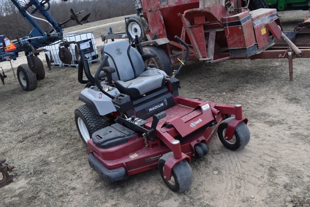 Image of Exmark Radius equipment image 2