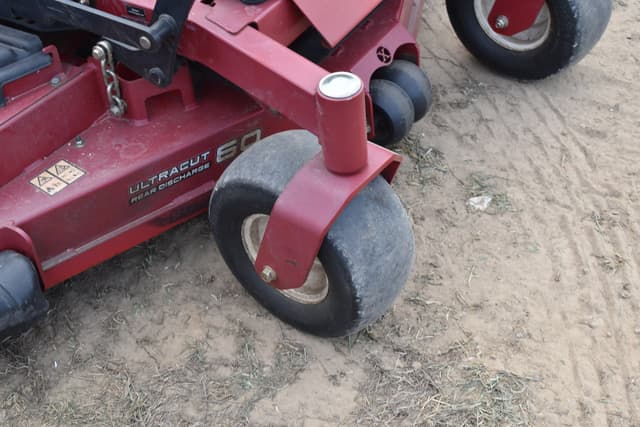 Image of Exmark Radius equipment image 4