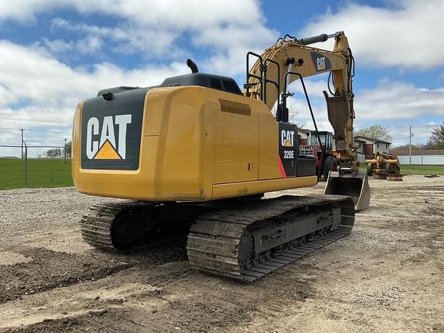 Image of Caterpillar 320E equipment image 2