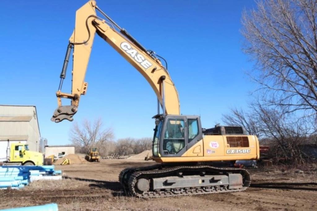 SOLD - 2014 Case CX350C Lot No. 140 Construction with 2,500 Hrs ...