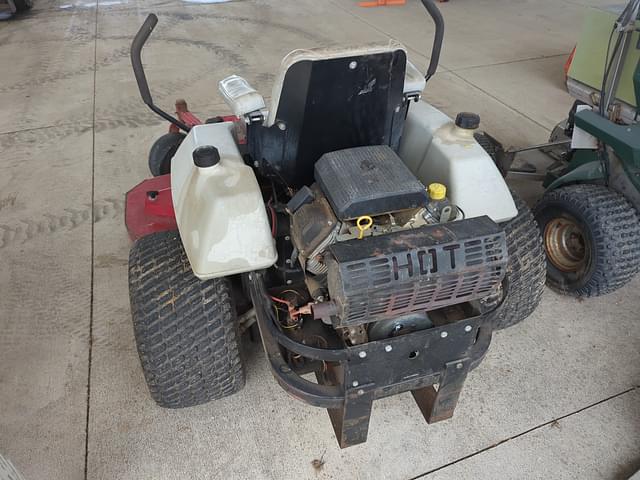 Image of Exmark Lazer Z equipment image 3