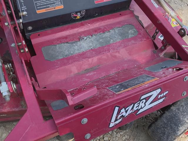 Image of Exmark Lazer Z equipment image 4