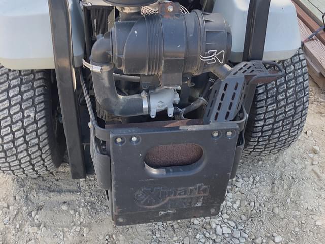 Image of Exmark Lazer Z equipment image 2