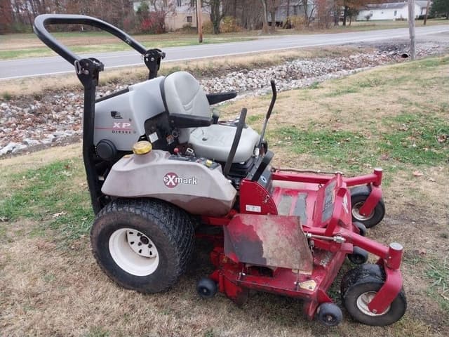 Image of Exmark Lazer Z equipment image 2