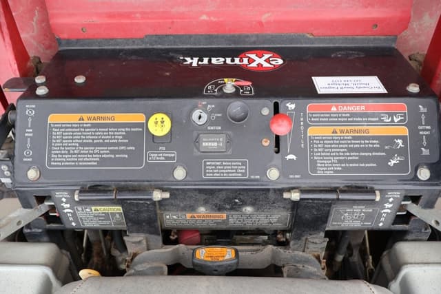 Image of Exmark Lazer Z equipment image 3