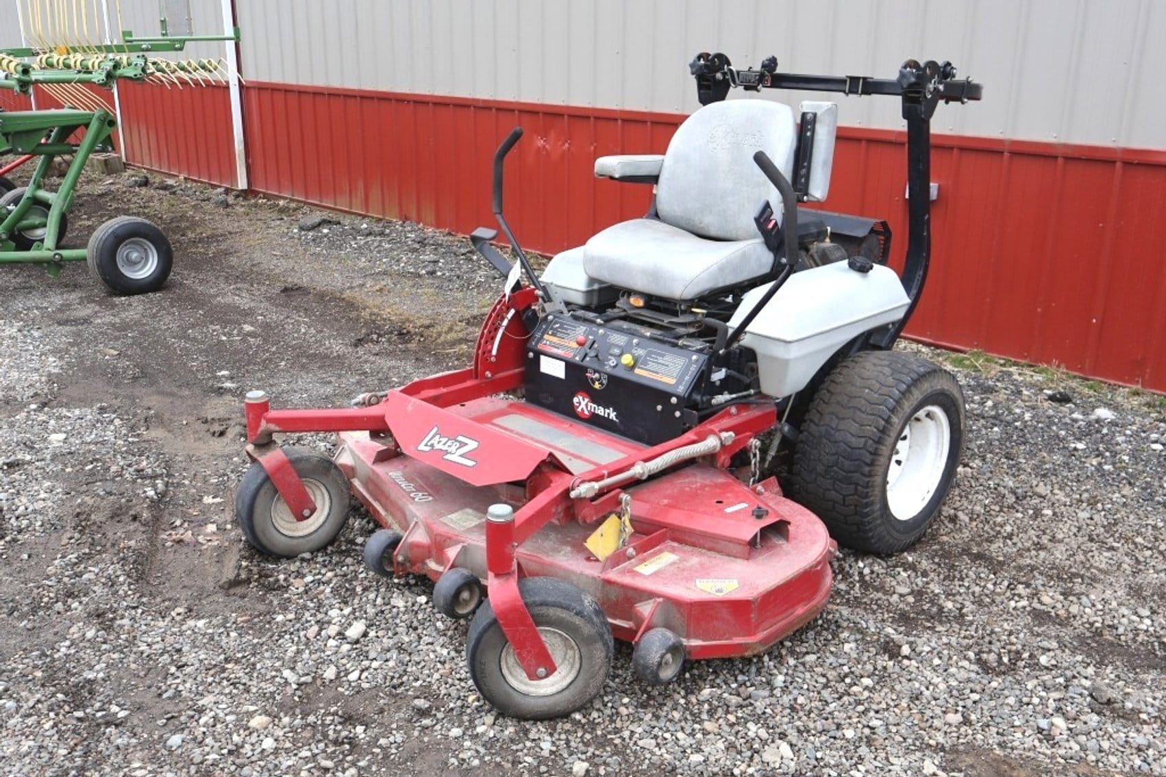 Exmark Lazer Z Equipment Image0