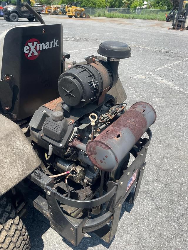 Image of Exmark Lazer Z equipment image 4