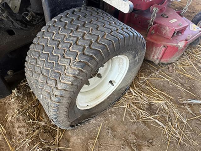 Image of Exmark Lazer Z equipment image 4