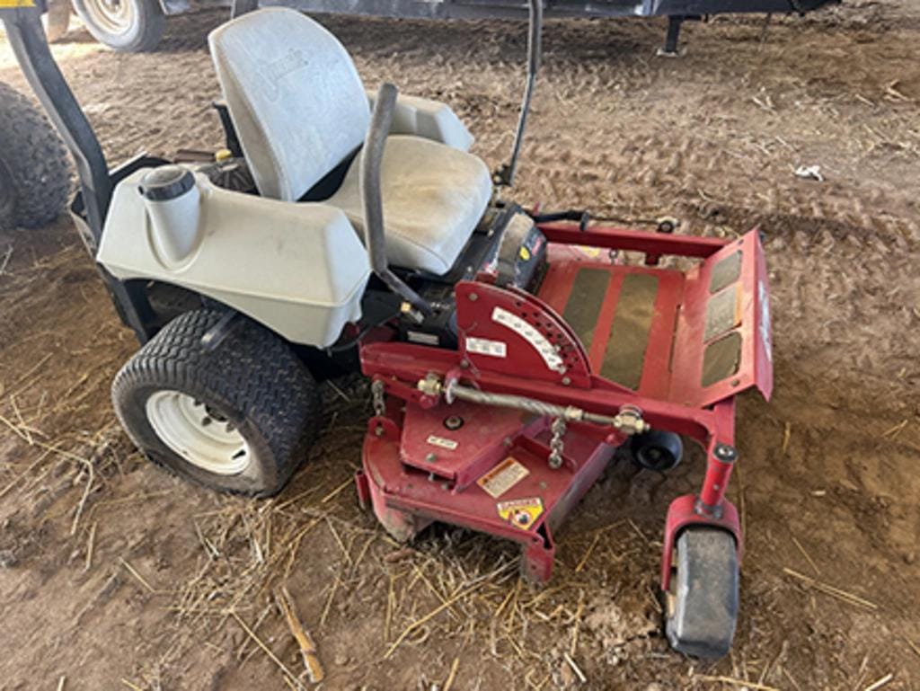 Exmark Lazer Z Equipment Image0