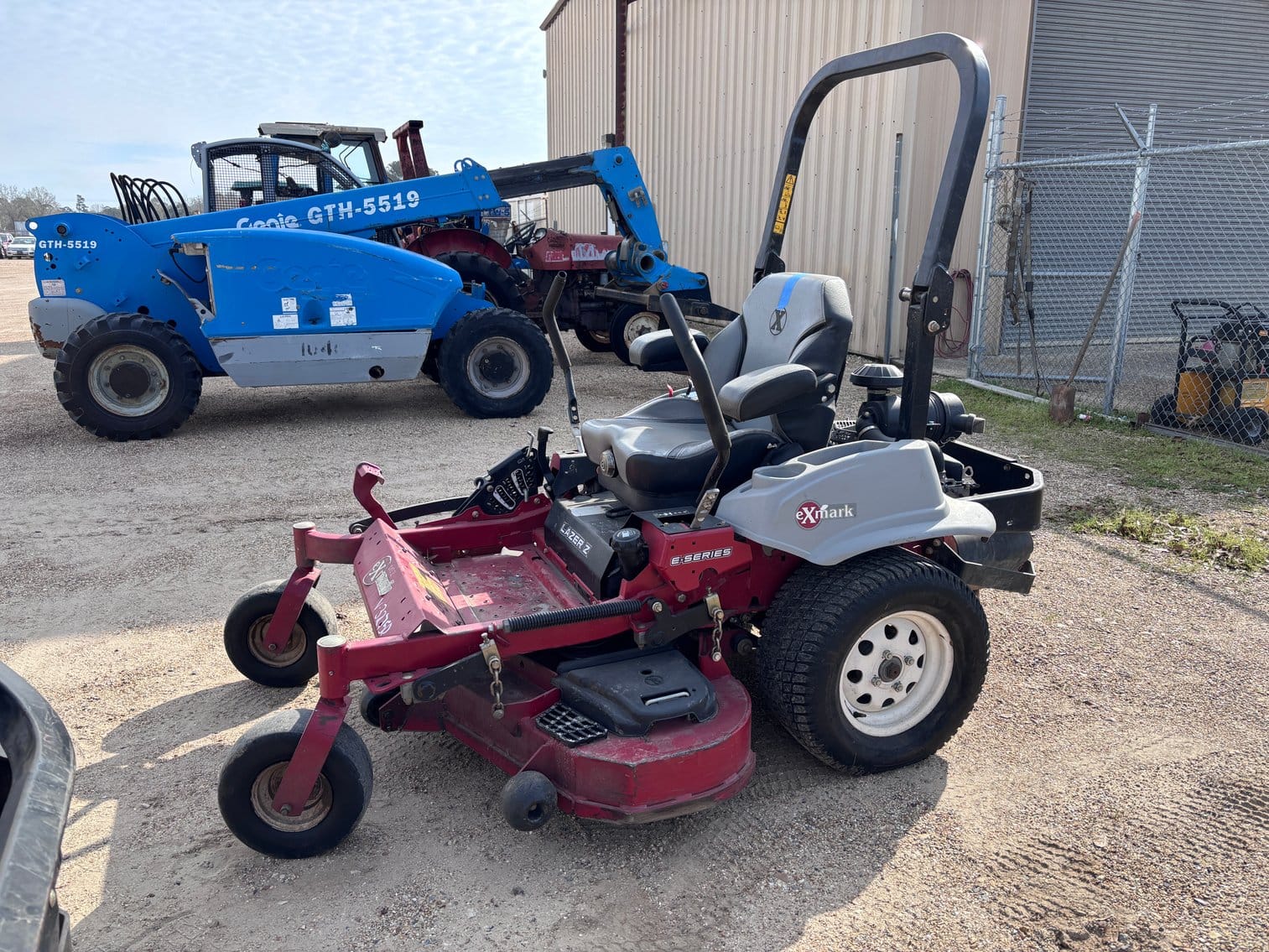 Exmark Lazer Z Equipment Image0