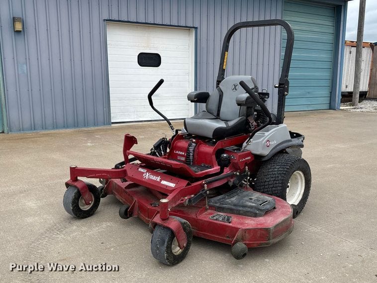 Exmark Lazer Z Equipment Image0