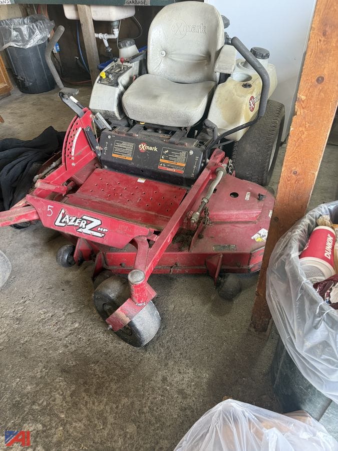 Exmark Lazer Z Equipment Image0