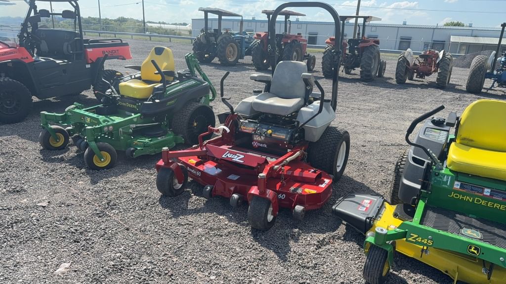 Exmark Lazer Z Equipment Image0