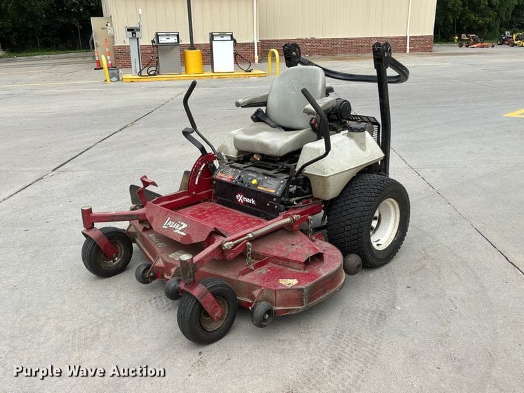 Exmark Lazer Z Equipment Image0
