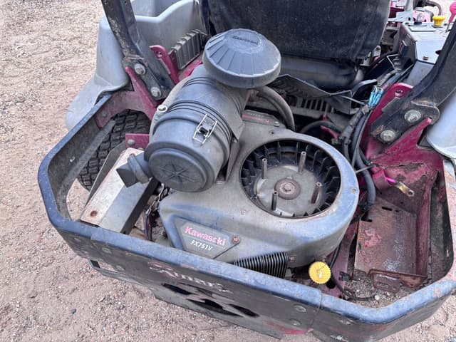 Image of Exmark Lazer Z equipment image 4