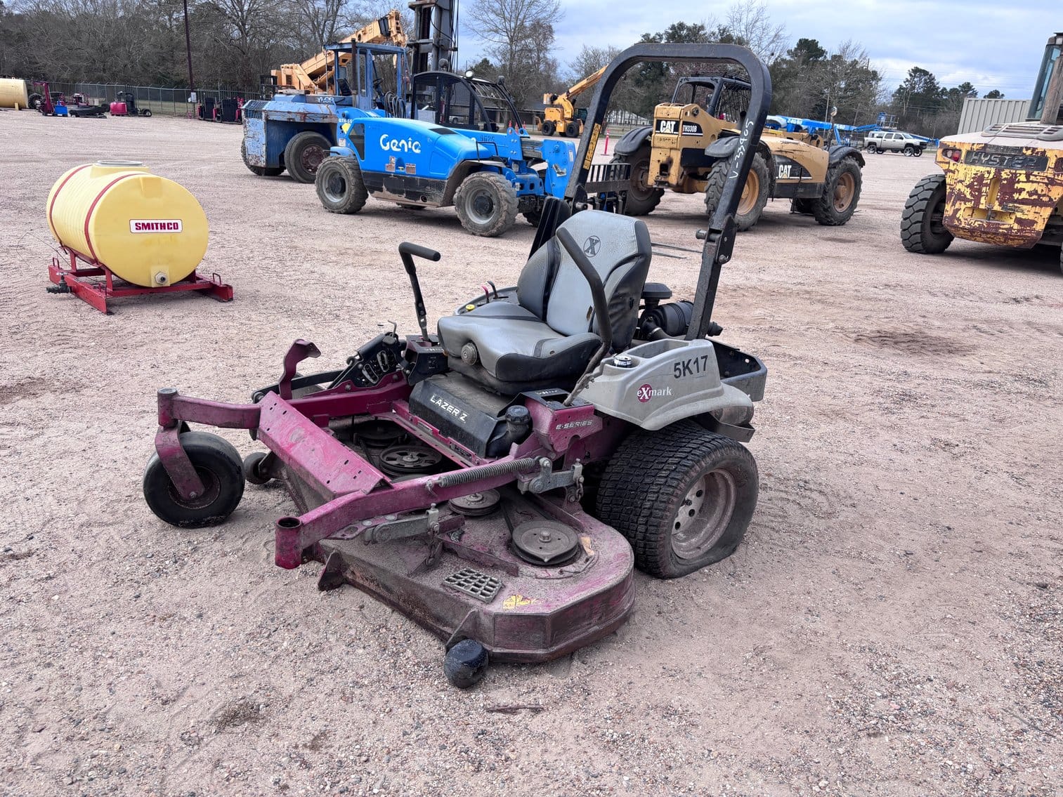 Exmark Lazer Z Equipment Image0