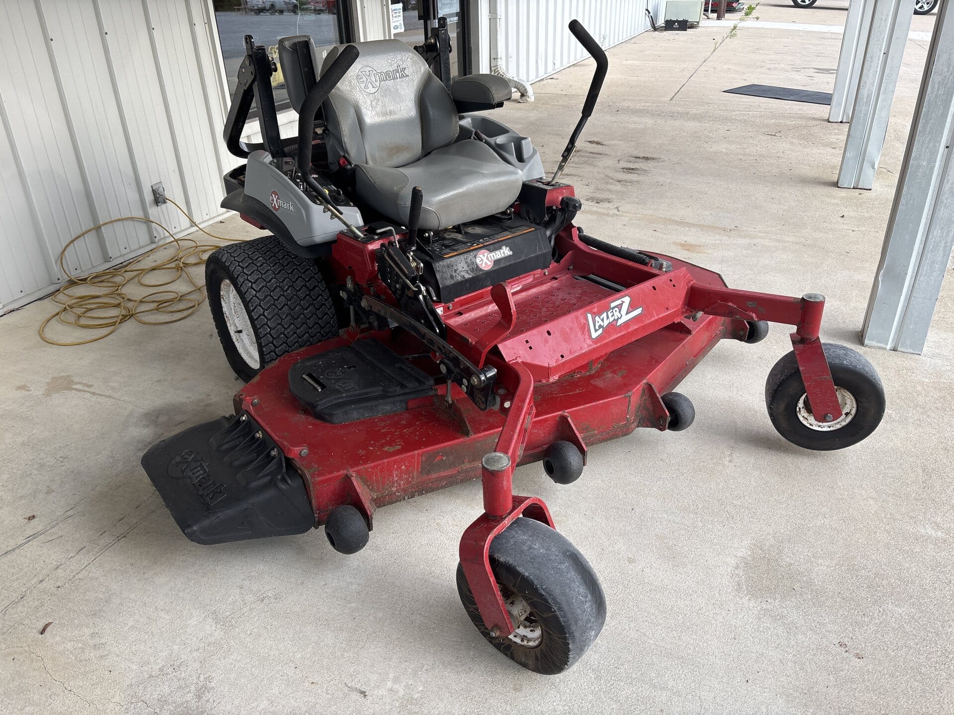 Exmark LZ27KC724 Equipment Image0