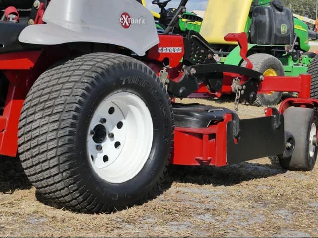 Image of Exmark Lazer Z equipment image 4