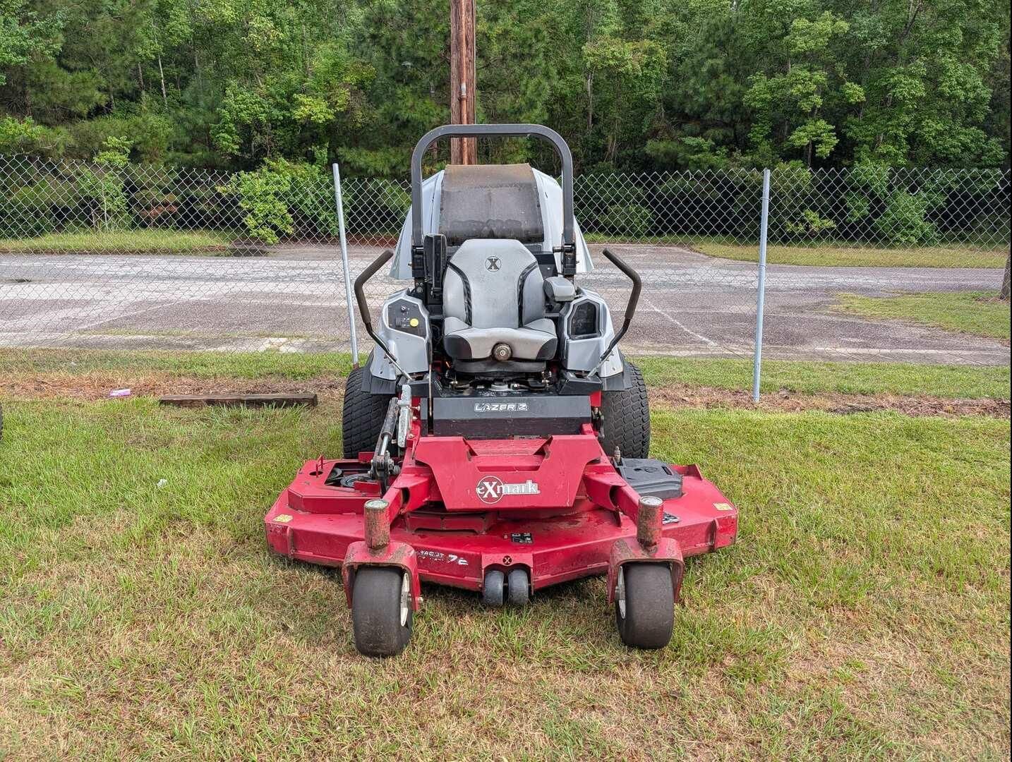 Exmark Lazer Z Equipment Image0