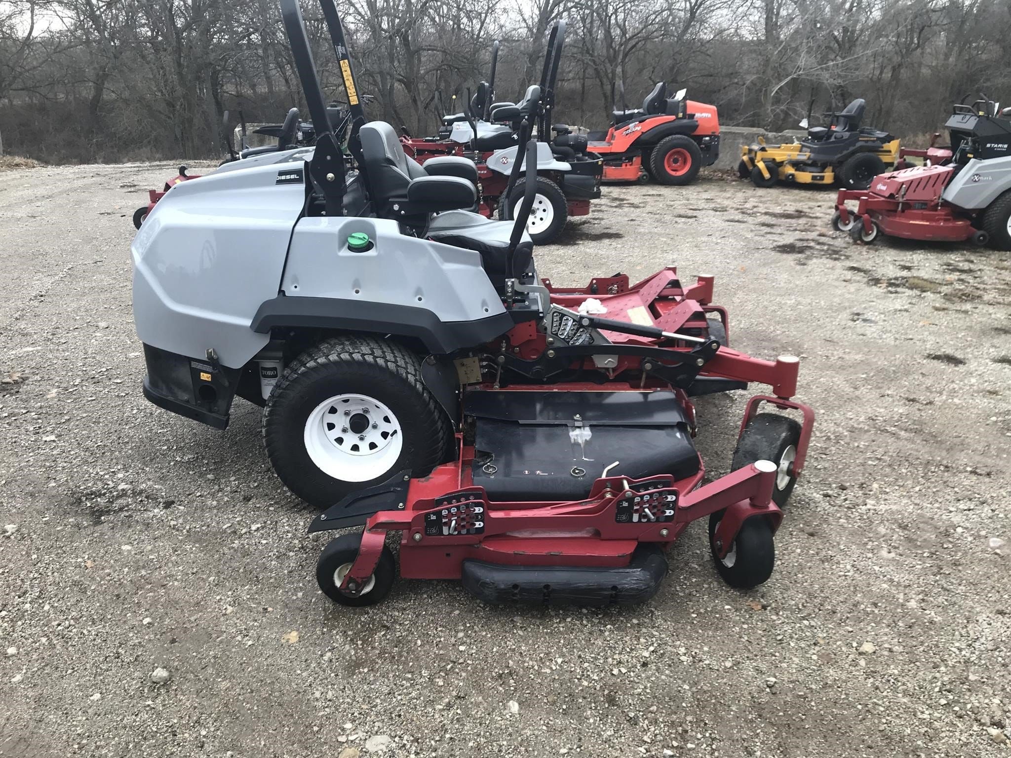 2018 Exmark Lazer Z Equipment Image0