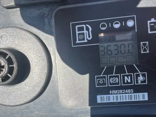 Image of Exmark LZX801GKA60600 equipment image 4