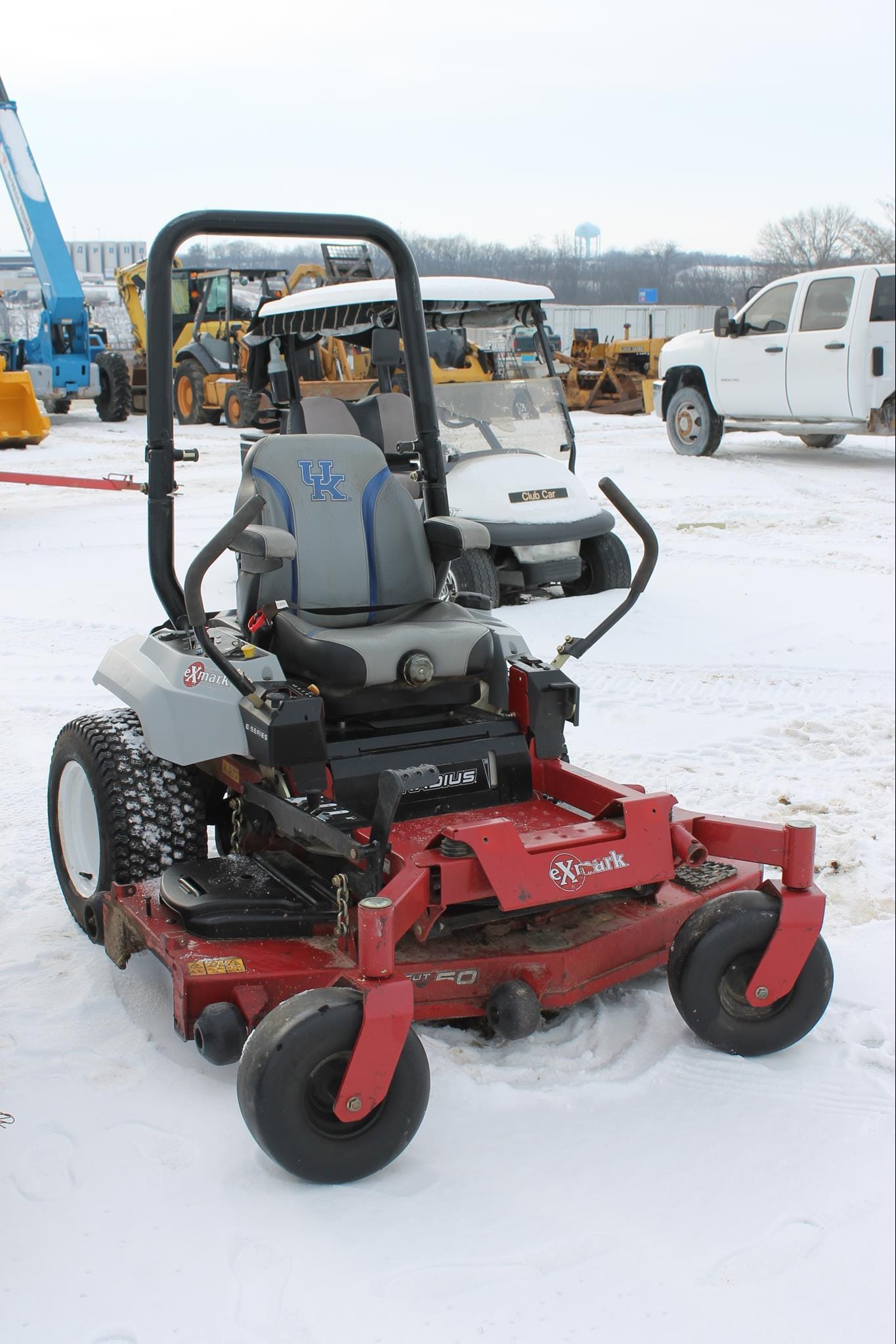 Exmark Radius E-Series Equipment Image0