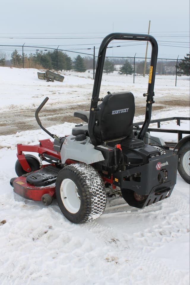 Image of Exmark Radius E-Series equipment image 4