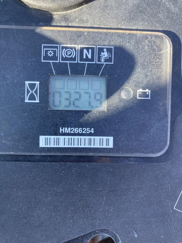 Image of Exmark Radius E-Series equipment image 4